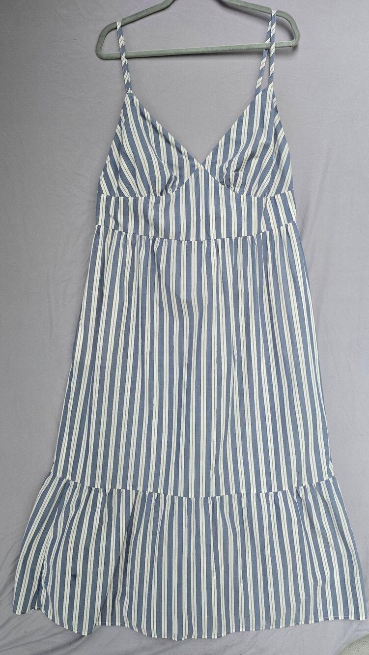 Universal Thread Dress Womens 2XL Blue Stripe V Neck Strappy Ruffle Sundress